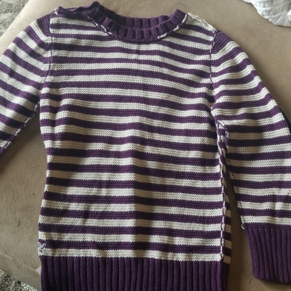 American eagle sweater 25 for 2!!!!